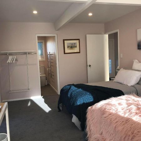Allie'S Hill Top Haven Bed & Breakfast Уангануй Екстериор снимка
