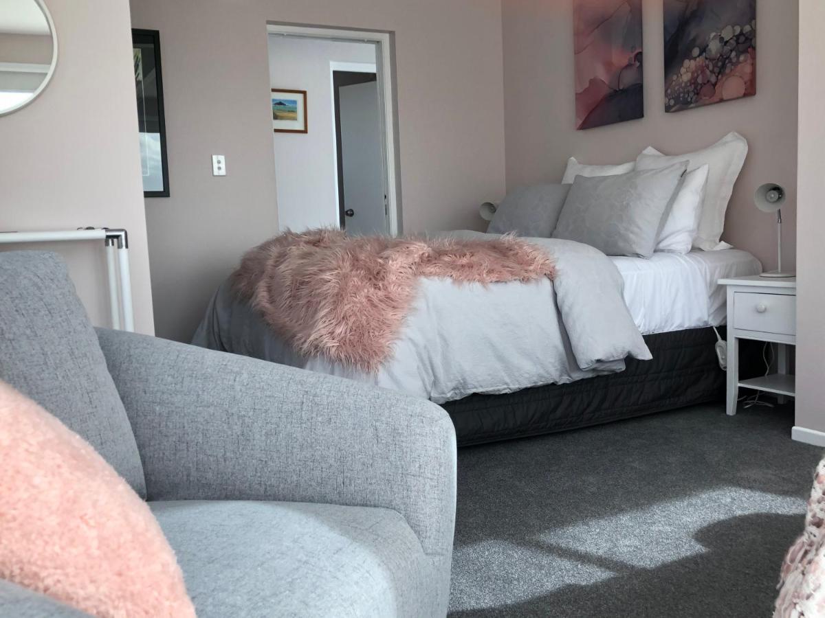 Allie'S Hill Top Haven Bed & Breakfast Уангануй Екстериор снимка